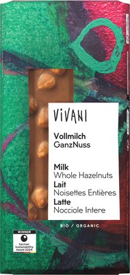 Vollmilch mit ganzen Nüssen 